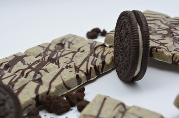 PE COOKIES & CREAM DREAMS BAR - Image 2